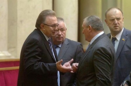 Ukrayna Parlamentosu'nda Kavga Çıktı: 6 Yaralı