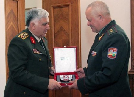 Ukrayna Ve Türkiye Genelkurmay Başkanları Kiev’de Bir Araya Geldi