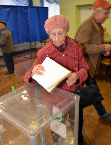Ukrayna'da halk sandık başında