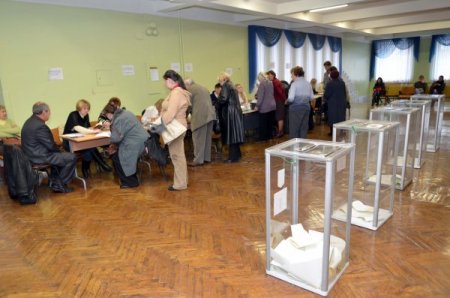 Ukrayna'da halk sandık başında