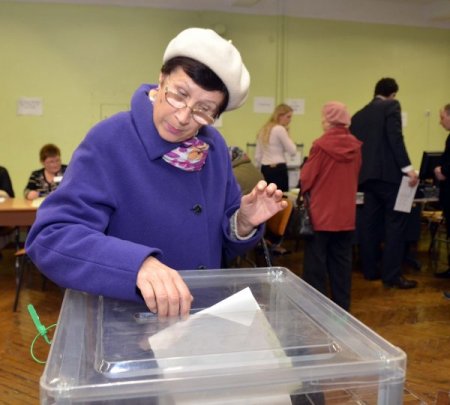 Ukrayna'da halk sandık başında