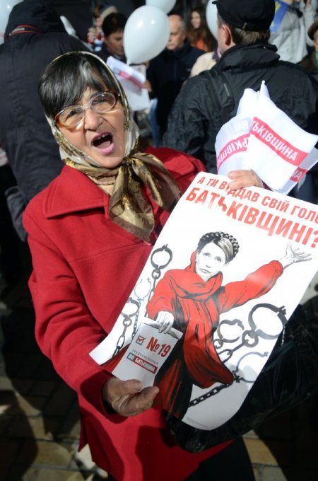 Ukrayna’da halk yarın sandık başına gidiyor