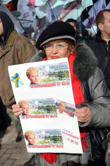 Ukrayna’da halk yarın sandık başına gidiyor