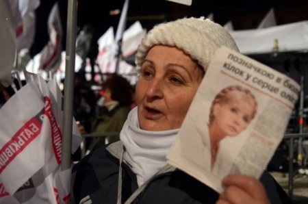 Ukrayna’da halk yarın sandık başına gidiyor