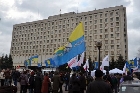 Ukrayna’da muhalifler, eyleme devam ediyor