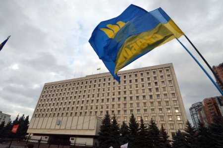 Ukrayna’da muhalifler, eyleme devam ediyor