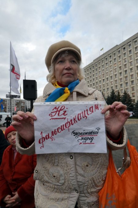 Ukrayna’da muhalifler, eyleme devam ediyor