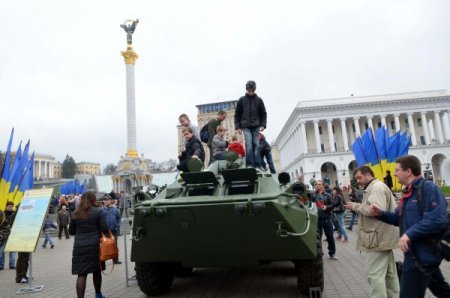 Ukrayna’da seçim günü meydana çıkan tanklar farklı yorumlandı (Özel)