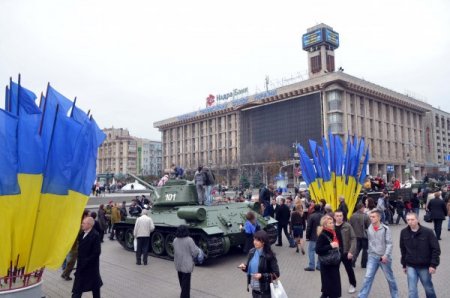 Ukrayna’da seçim günü meydana çıkan tanklar farklı yorumlandı (Özel)