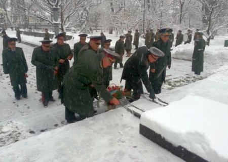 Ukrayna’da silahlı kuvvetler günü törenlerle kutlandı