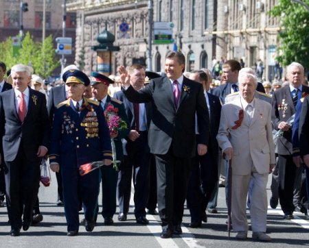 Ukrayna’da Zafer Bayramı Coşkuyla Kutlanıyor