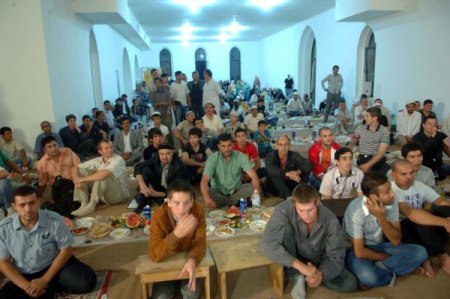 Ukrayna’daki Müslümanlar Kadir Gecesi’ni Birlikte İhya Etti