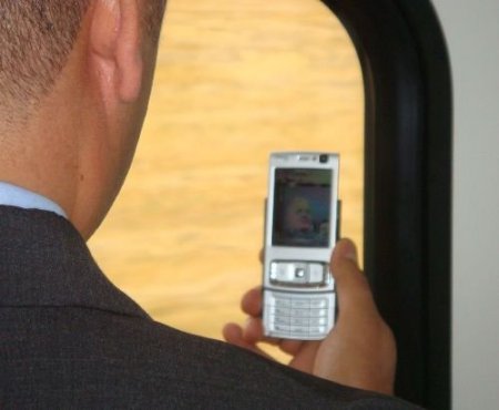 Ulaştırma Bakanı, Yüksek Hızlı Tren'de 3g'li Telefondan Taksi Çağırdı