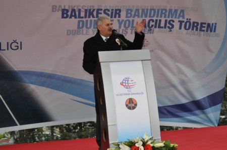 Ulaştırma Bakanı Yıldırım: Balıkesir'deki Bölünmüş Yol Miktarı 8 Yılda 3.5 Kat Arttı