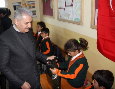 Ulaştırma Bakanı Yıldırım: İnternete Girmeyen Çocuk Kalmayacak