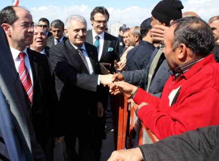 Ulaştırma Bakanı Yıldırım: Libya’dan Yaptığımız Tahliyeler Türkiye’nin Büyüklüğü Bir Kez Daha Ortaya Çıkardı