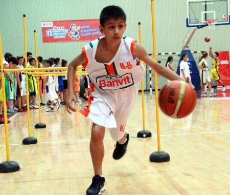 Ülker Basketbol Minikler Şenliği, yetenek yarışması ile tamamlandı