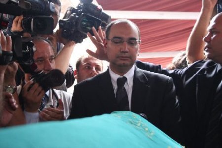 Ülker'in Annesi, Ebediyete Uğurlandı