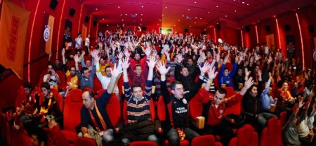 Ülker’le 300 Aslan Braga - Galatasaray maçını birlikte izledi