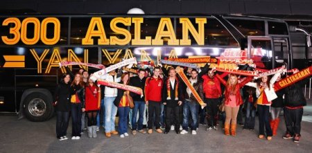 Ülker’le 300 Aslan Braga - Galatasaray maçını birlikte izledi