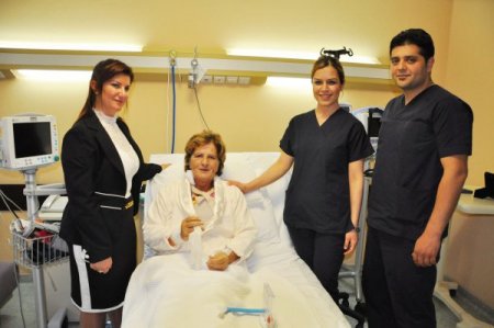 Ülkesinde iyi olduğu belirtilen Hollandalı'yı, Türk doktorları tedavi etti