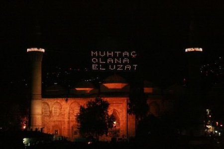 Ulu Camii'nin Mahyaları Dernek Soruşturmasına Takıldı
