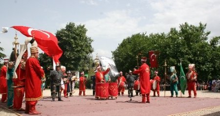 Uluabatlı Hasan memleketinde törenle anıldı