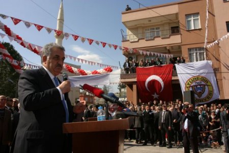 Ulubatlı Hasan Kültürevi'nin açılışını Bakan Çelik ve Yazıcı yaptı