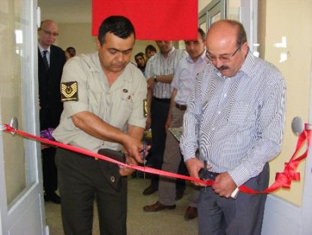 Uluborlu'da Çinicilik Ve Oya Sergisi Açıldı