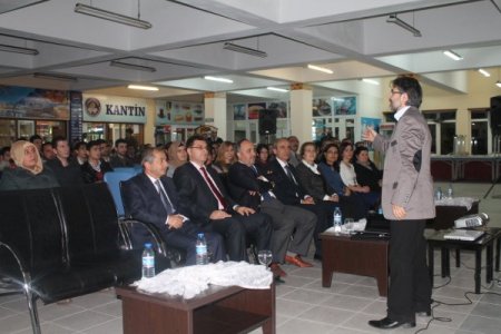 Uludağ: Kredi Yurtlar Kurumu üniversitelilerin bütün ihtiyaçlarını karşılıyor