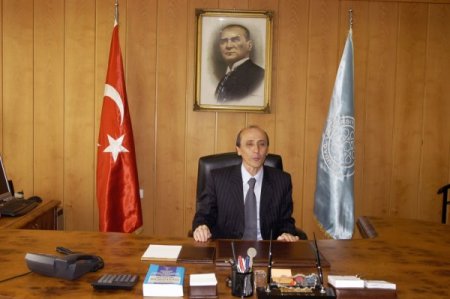 Uludağ Üniversitesi Rektörü Kamil Dilek Görevi Devraldı