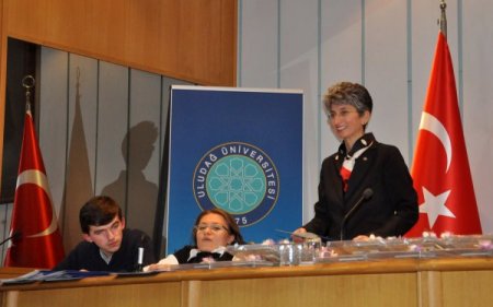 Uludağ Üniversitesi yardım gönüllülerini ödüllendirdi