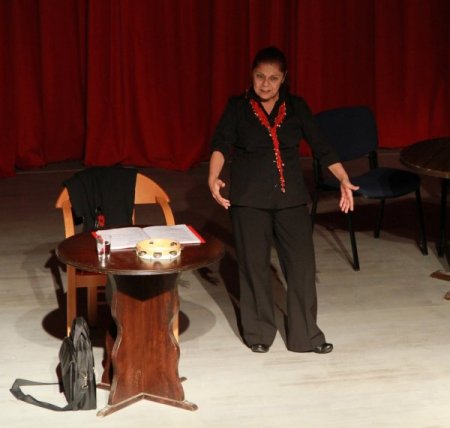 Uludağ Üniversitesi'nde din adamlarına ağır hakaret içeren oyun sergilendi