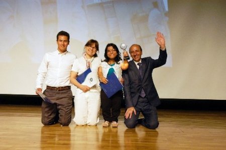 Uludağ Üniversitesi'nin başarılı öğrencileri ödüllendirildi