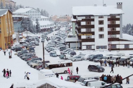 Uludağ’daki Hareketlilik Turizmcileri Memnun Etti