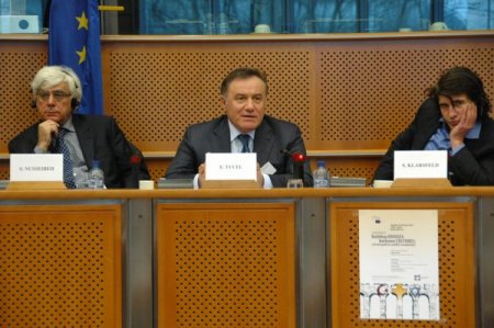 ‘‘Ulus devletlerin bazı kitapları nükleer silahtan daha tehlikeli’’