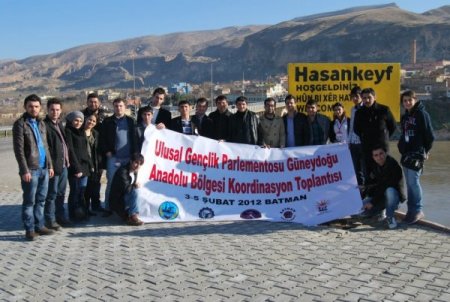 Ulusal Gençlik Parlamentosu Üyeleri Hasankeyf’i Gezdi
