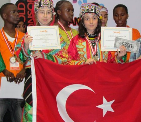 Uluslararası Bilgisayar Olimpiyatı'nda Dünya İkincisi Oldular