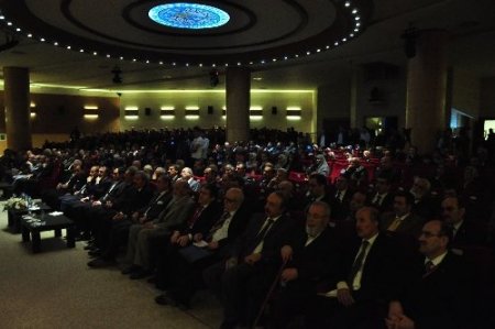 Uluslararası Hâce Muhammed Lütfî (Alvarlı Efe Hazretleri) Sempozyumu başladı