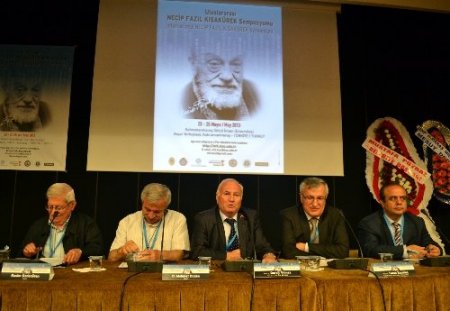 Uluslararası Necip Fazıl Kısakürek Sempozyumu başladı
