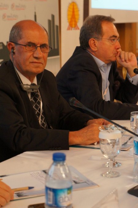 Ümit Fırat: Türkiye, Kürtlerle Genel Bir Barışıklık Yapamadığı İçin Güç Olamıyor