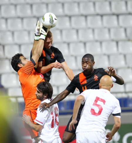 Ümit Milliler, Hollanda'yı 2 - 1 yendi