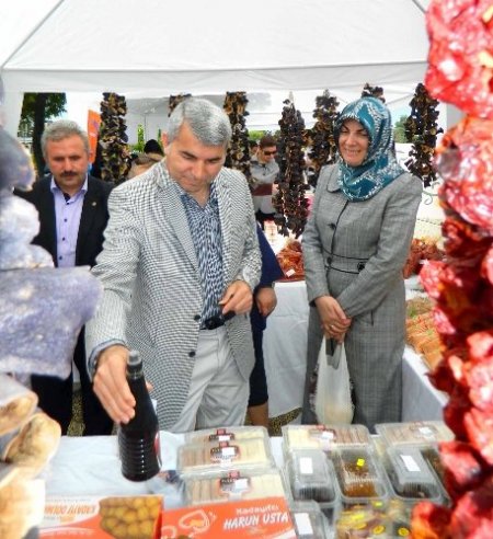Umut Derneği Geleneksel Bahar Şenliği coşkulu başladı