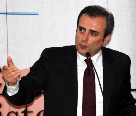 Ünal: Atatürk'ün anayasasını kaldıranların bugün neyi savunduğunu anlayamıyoruz