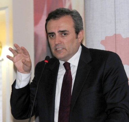 Ünal: Atatürk'ün anayasasını kaldıranların bugün neyi savunduğunu anlayamıyoruz