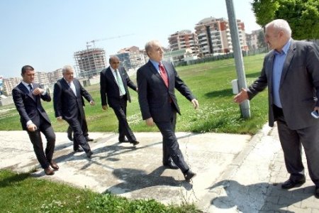 Ünal Aysal: Irkçılık Türkiye'ye yapıştırılmak istenen bir lekedir