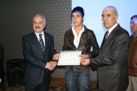 Ünal: Nitelikli iş gücü, verimli bir ekonomi için vazgeçilmez unsur