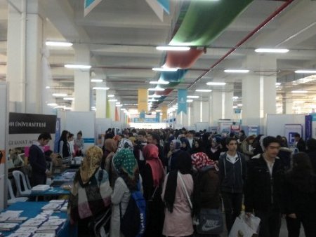 Üniversite adayları Başakşehir’de buluştu