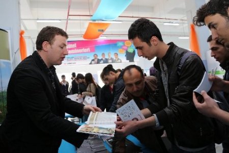 Üniversite adayları Başakşehir’de buluştu