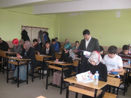 Üniversite adaylarına son YGS provası